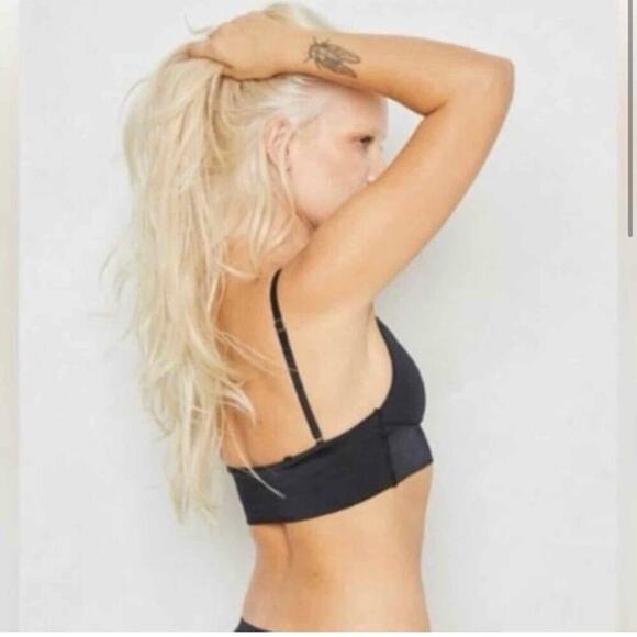 We Are HAH Size M Cami BrHAH Long Line Bra Scoop Neck Convertible Black NEW - Picture 2 of 16